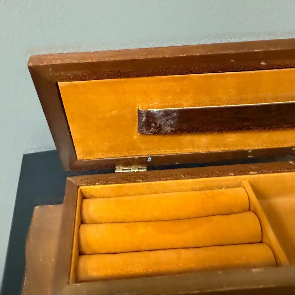 VTG Wood Dresser Valet Box w Drawer Jewelry Change Tie Clips Keys Rings Necklace